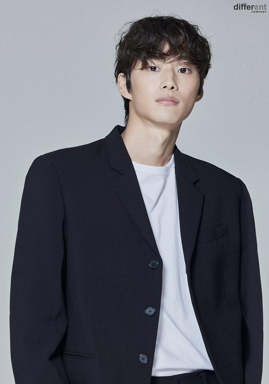 宇孝元 Hyo-won Woo