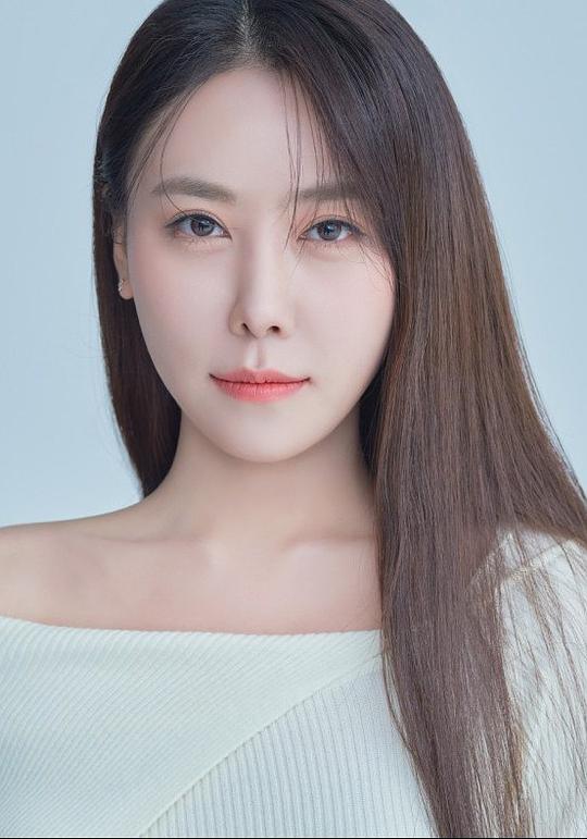 金雨琳 Kim Woo Rin