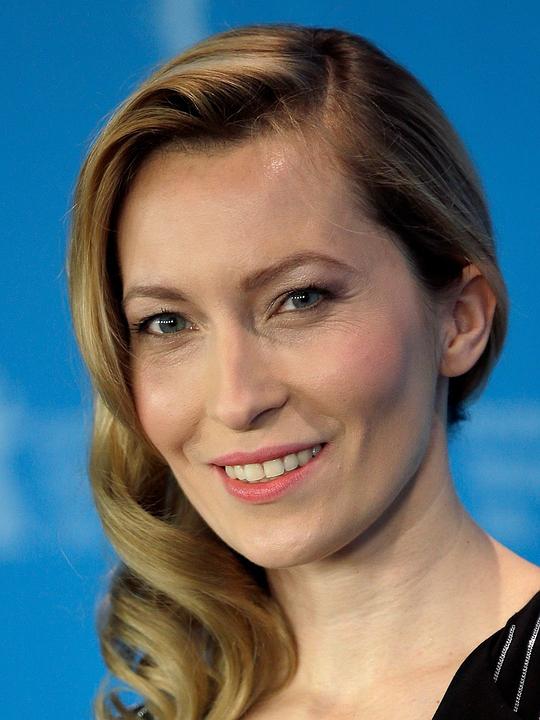 杜尼亞·西喬夫 Dounia Sichov