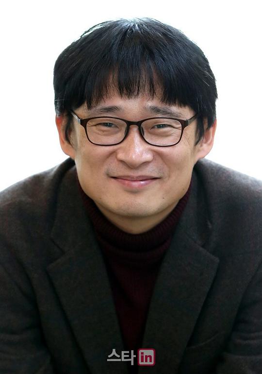 梨晳勳  Seok-hoon Lee