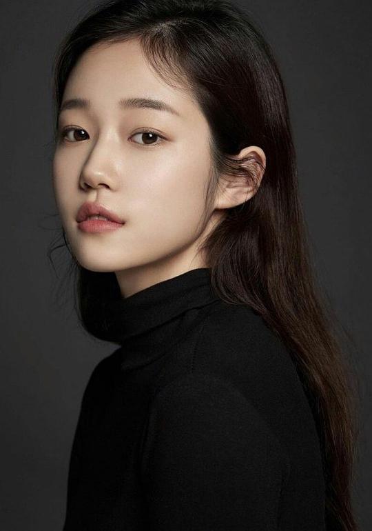 盧允瑞 Roh Yoon Seo