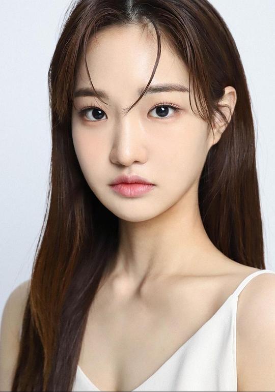 金松菲 Kim Sol Bi