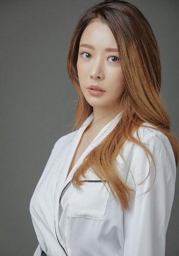 文瑞妍 Seo-yeon Moon