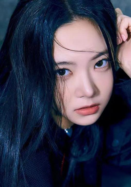 洪恩採 Hong Eunchae