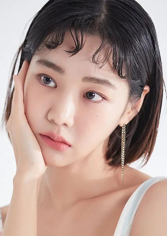 韓智恩 Ji-eun Han