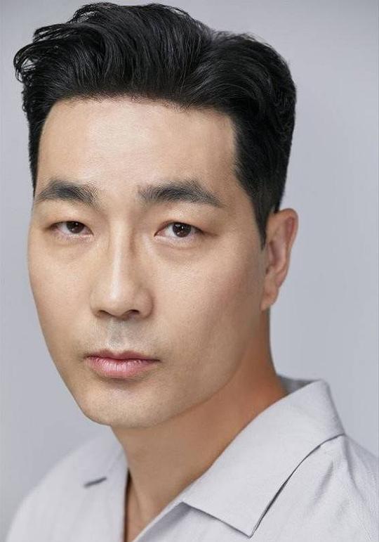 河道權 Ha Do Kwon