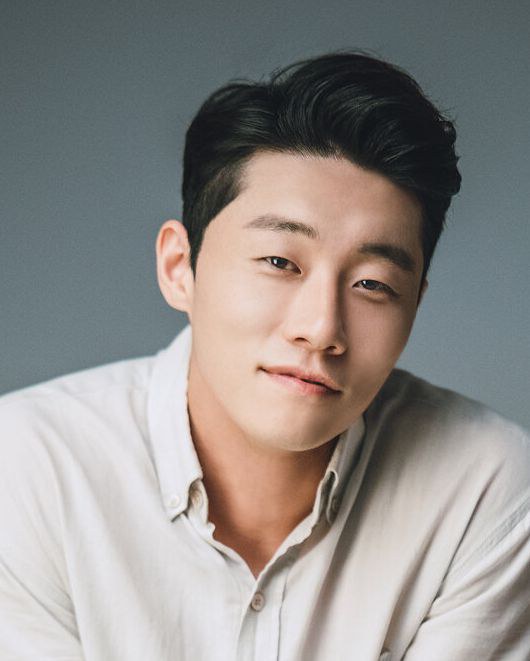 李信基 Shin Ki Lee