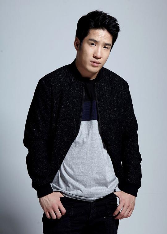 申賢德 Hyun-tak Shin