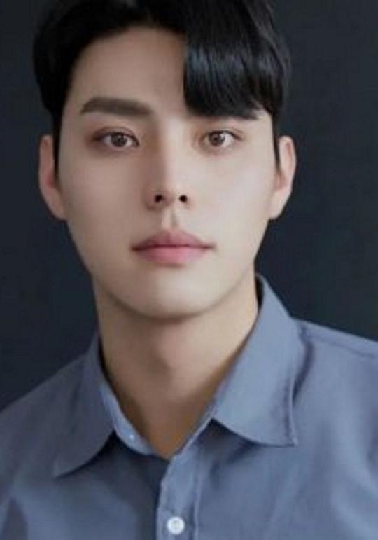 李在彬 Lee Jae Bin