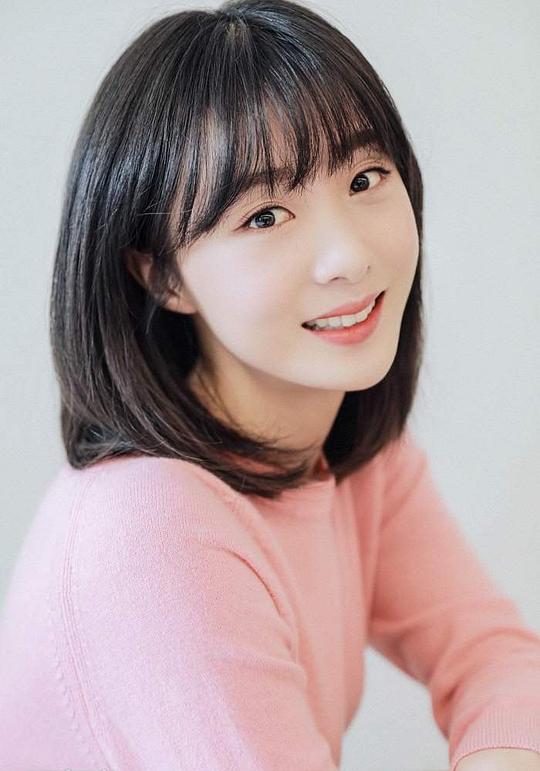 金茶允 Cha-yoon Kim