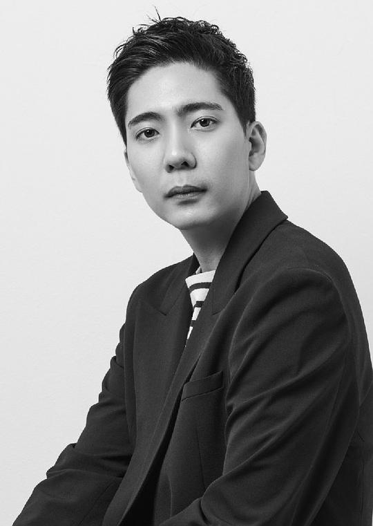 申錫鎬 Seok-ho Shin