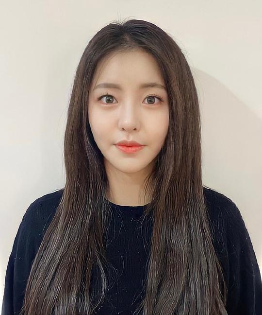 南侑廷 Nam Yujeong