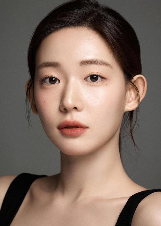 崔允智 Yun-ji Choi