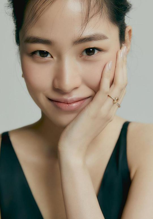 李秀卿 Soo-kyung Lee