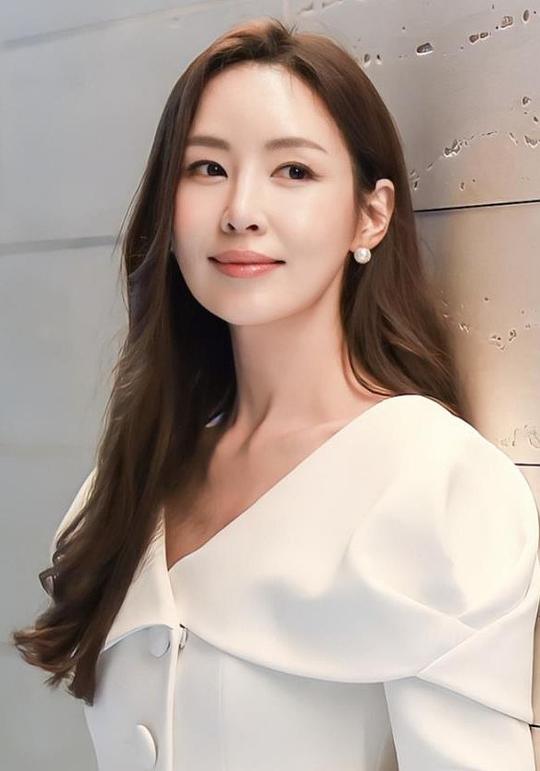 鄭詩妍 Si-yeon Jung