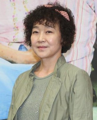 延雲慶 Woon-kyung Yun