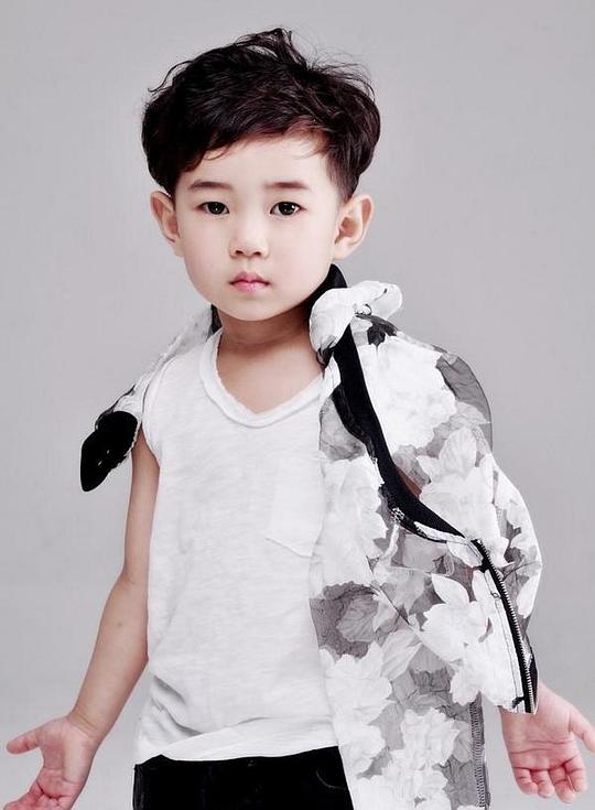 洪東英 Dong-yeong Hong