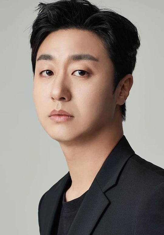 裴侑藍 Bae Yoo-ram