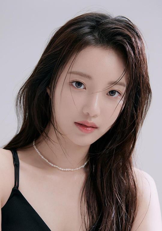 韓素恩 So-eun Han