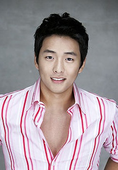 金東允 Dong-yoon Kim