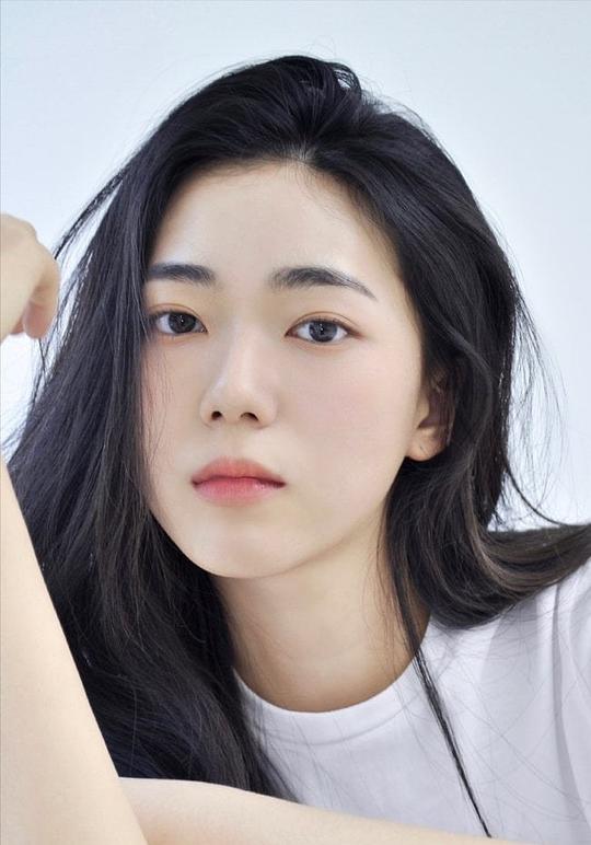 金智友 Ji-woo Kim