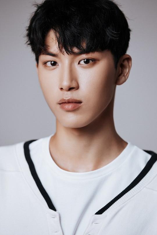 金仁植 Kim In-sik