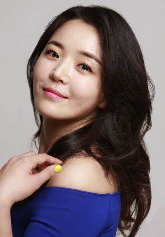 姜寶敏 Bomin Kang