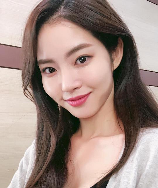 黃勝妍 Seung-eon Hwang