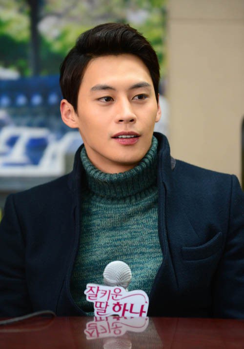 鄭恩宇 Eun-woo Jeong