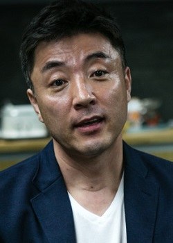 樸勍趨 Gyeong-Chu Park