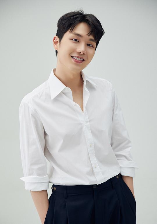 裴鉉俊  HYEON JUN BAE