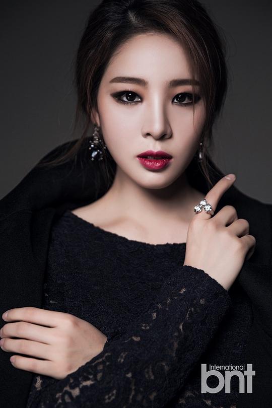 申秀智 Shin Soo-ji